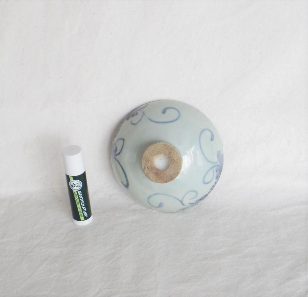 高足杯　初期伊万里　淡いコバルト　★ニュウ、直しなど欠点あり