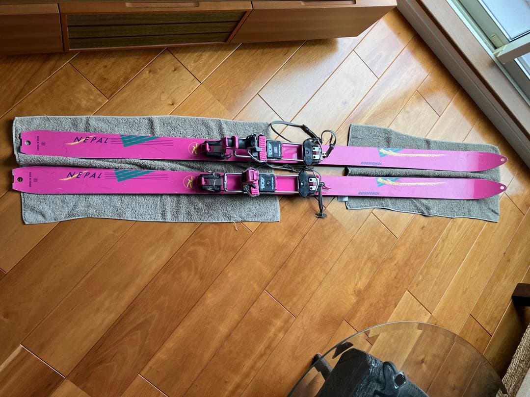 山スキー　ロシニョール/ネパール 180cm、シール、ストックリング付き