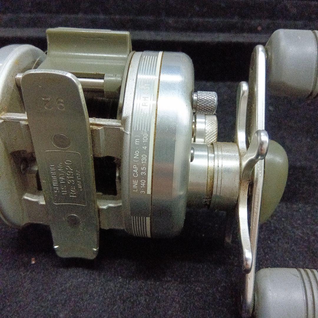 SHIMANO カルカッタ　リール