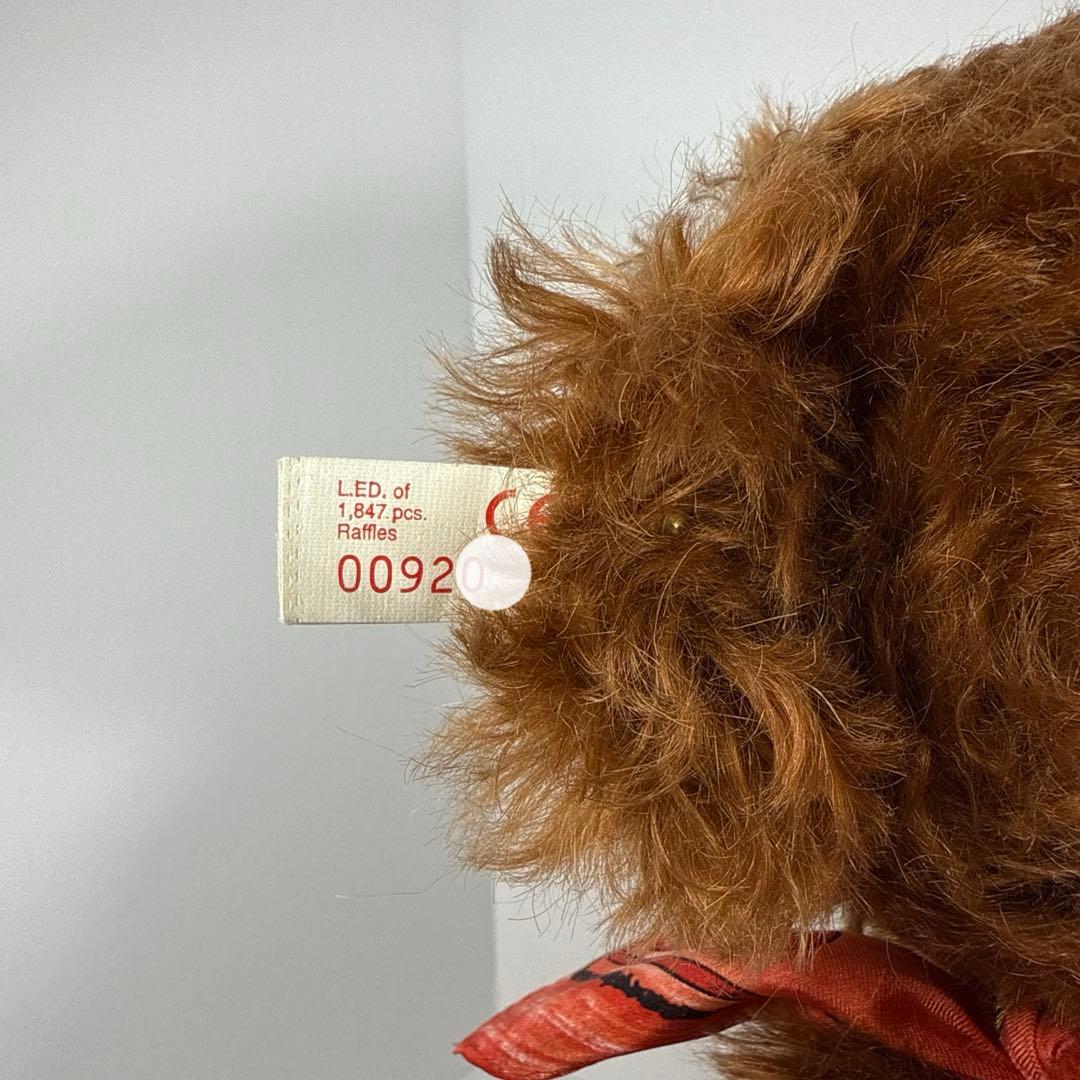 シュタイフ ラッフルズベア