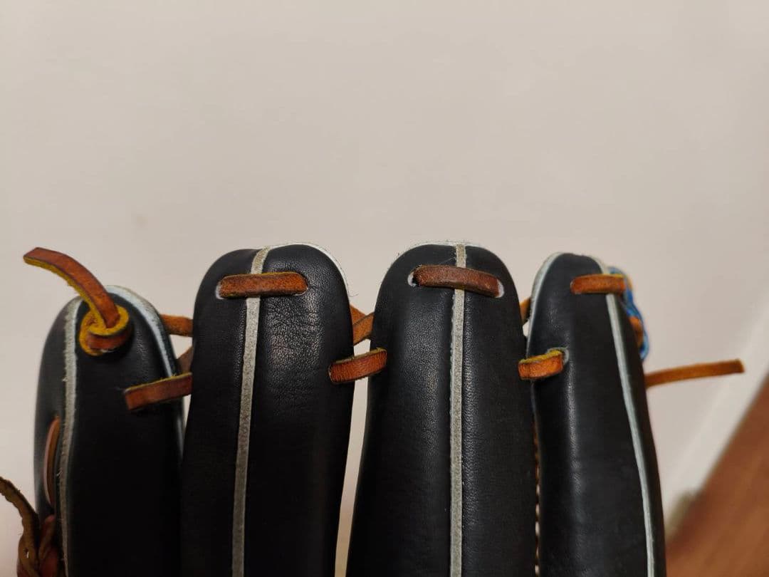 牧秀悟モデル　アトムズ　軟式 グラブ 内野手用　グローブ　YDB2