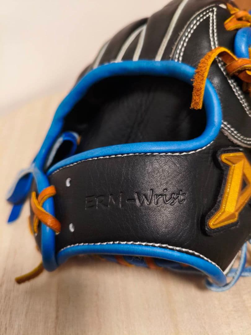 牧秀悟モデル　アトムズ　軟式 グラブ 内野手用　グローブ　YDB2