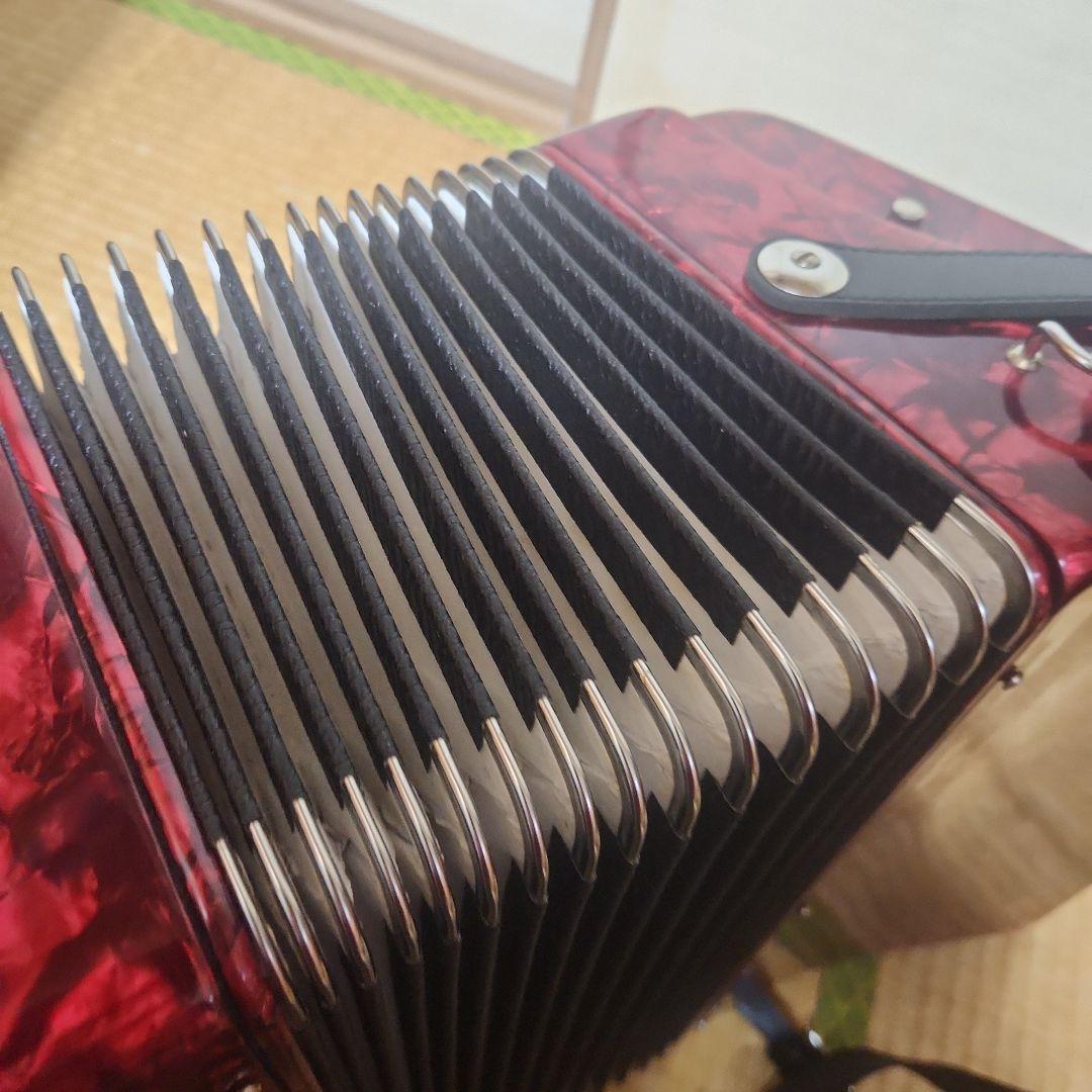 TOMBOアコーディオン Grandaile GT60B コスモレッド