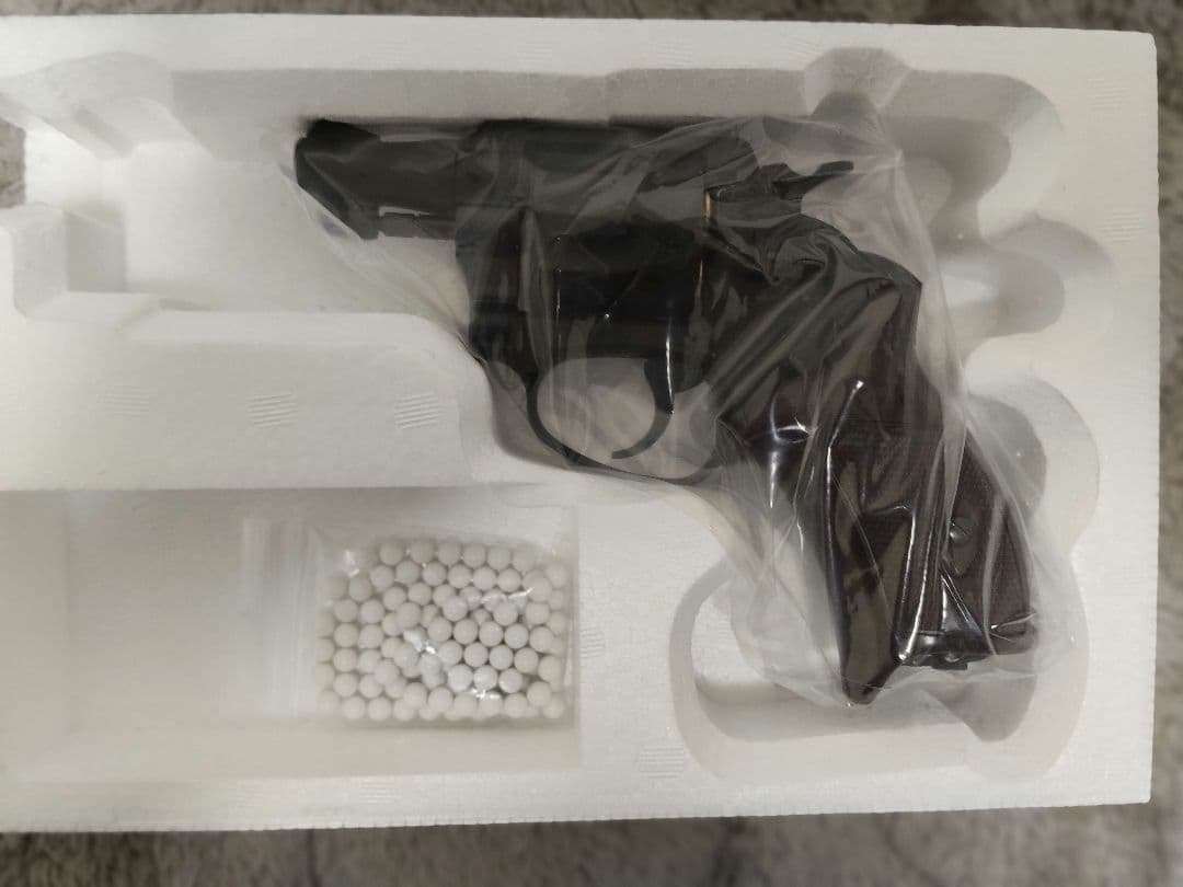 ポリスリボルバー　51mm銃身　プラグリップ　ブラックHW