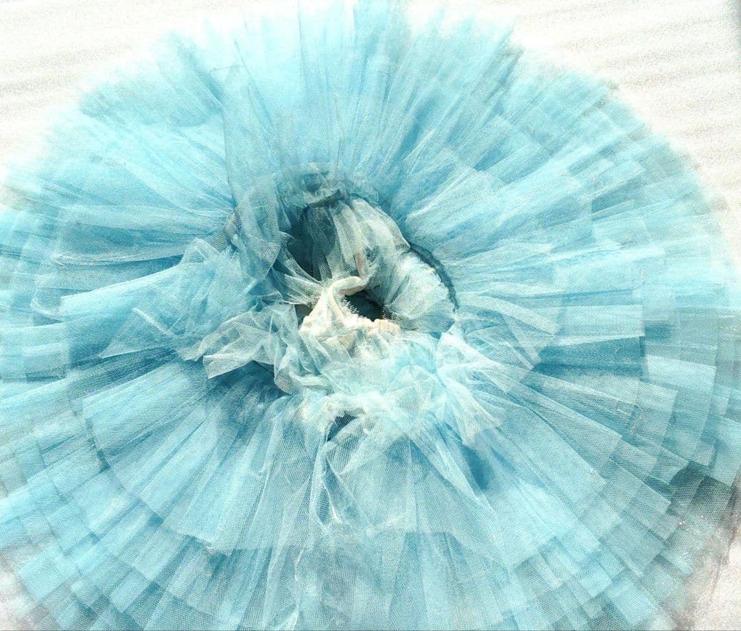 バレエ　チュチュ8着　水色シルバーレース　小学校2・3年生　冠、袖付