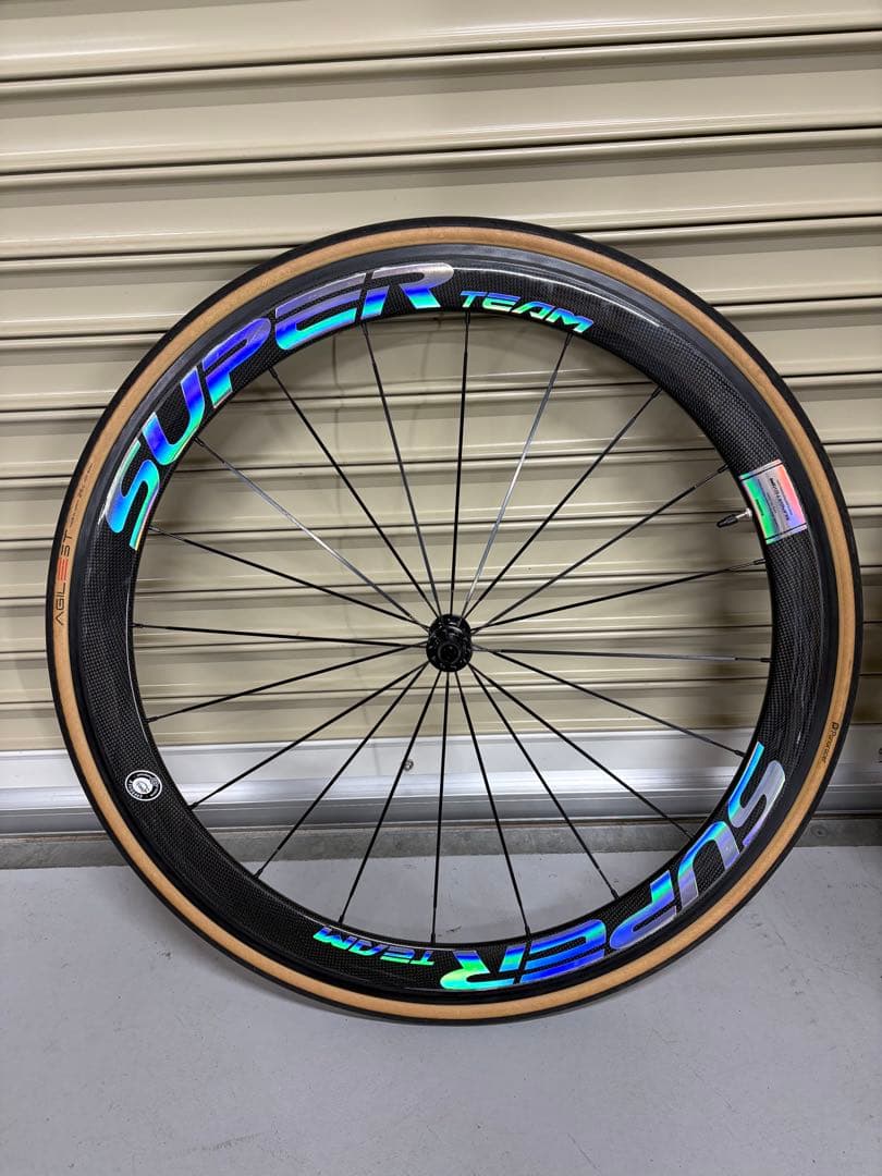 スーパーチーム カーボンクリンチャーホイール