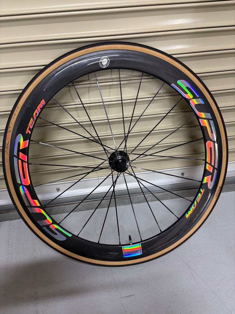 スーパーチーム カーボンクリンチャーホイール