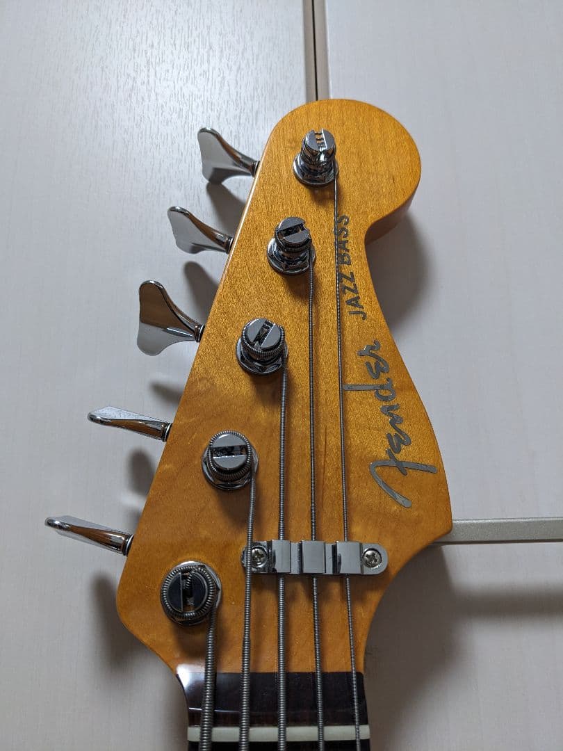 ベース Fender American Deluxe V Kazuki Arai MOD