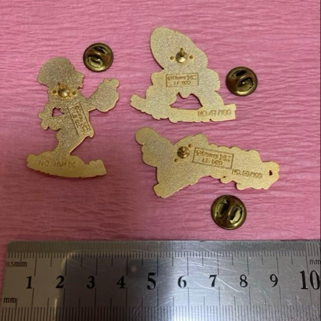 ディズニー　アリス　ピン　ヤングオイスター　マッドハッター　キャタピラー　金色