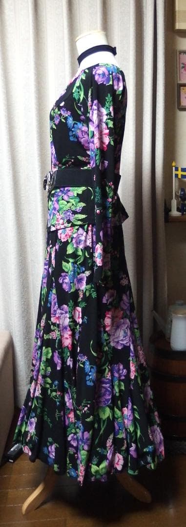 【社交ダンス】チャコット　 Dance　黒地花柄プリント　セットアップ