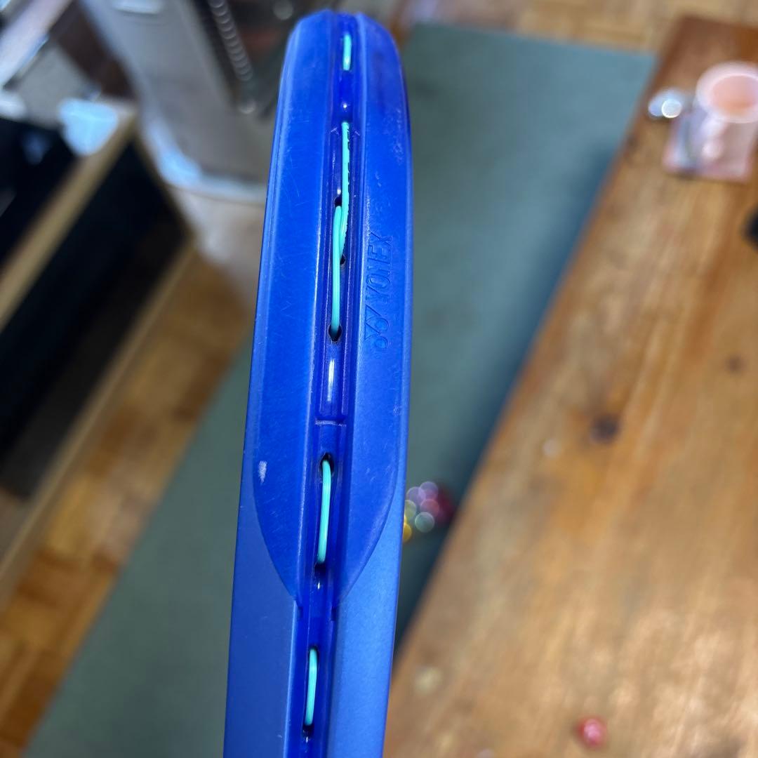 YONEX Ezone 100 テニスラケット(G2)