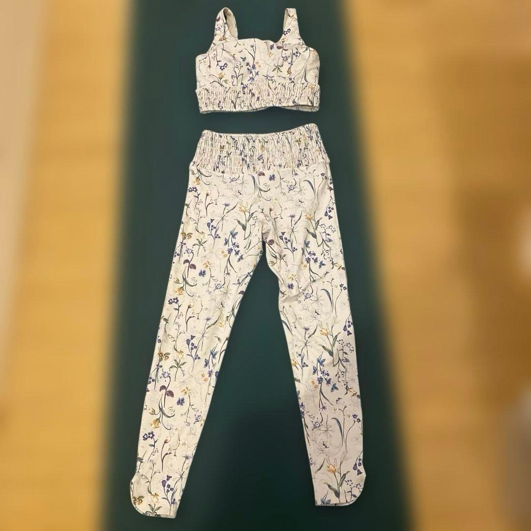 スカーラ★ヨガウェアセット★sukala★ラバ★中古★M