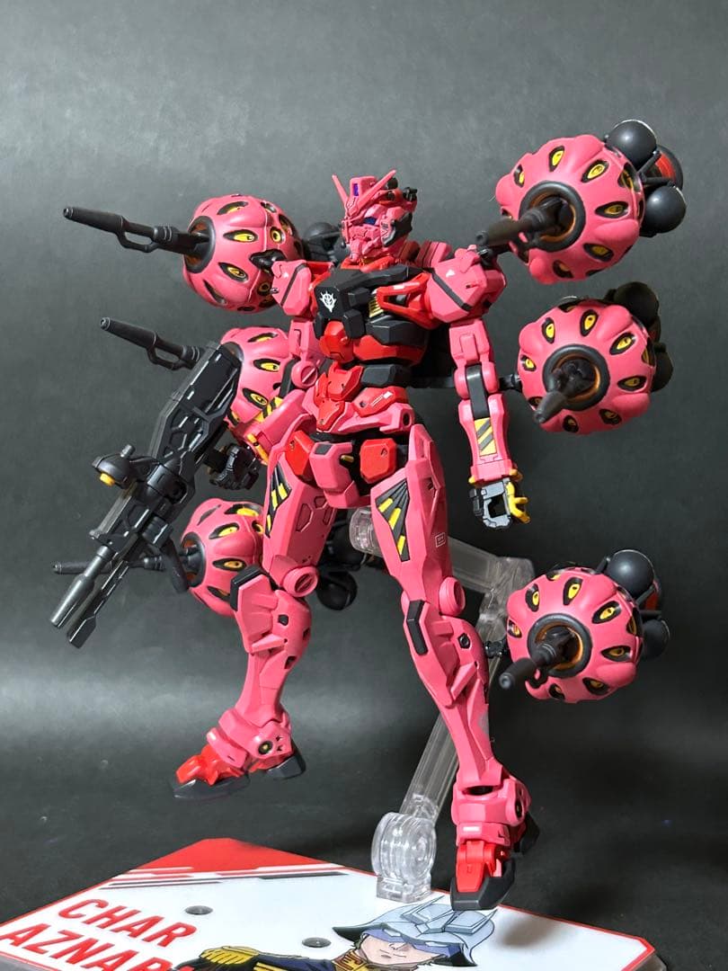HG 赤いガンダム　シャア専用フルビット装備　塗装済み完成品　スタンド付き