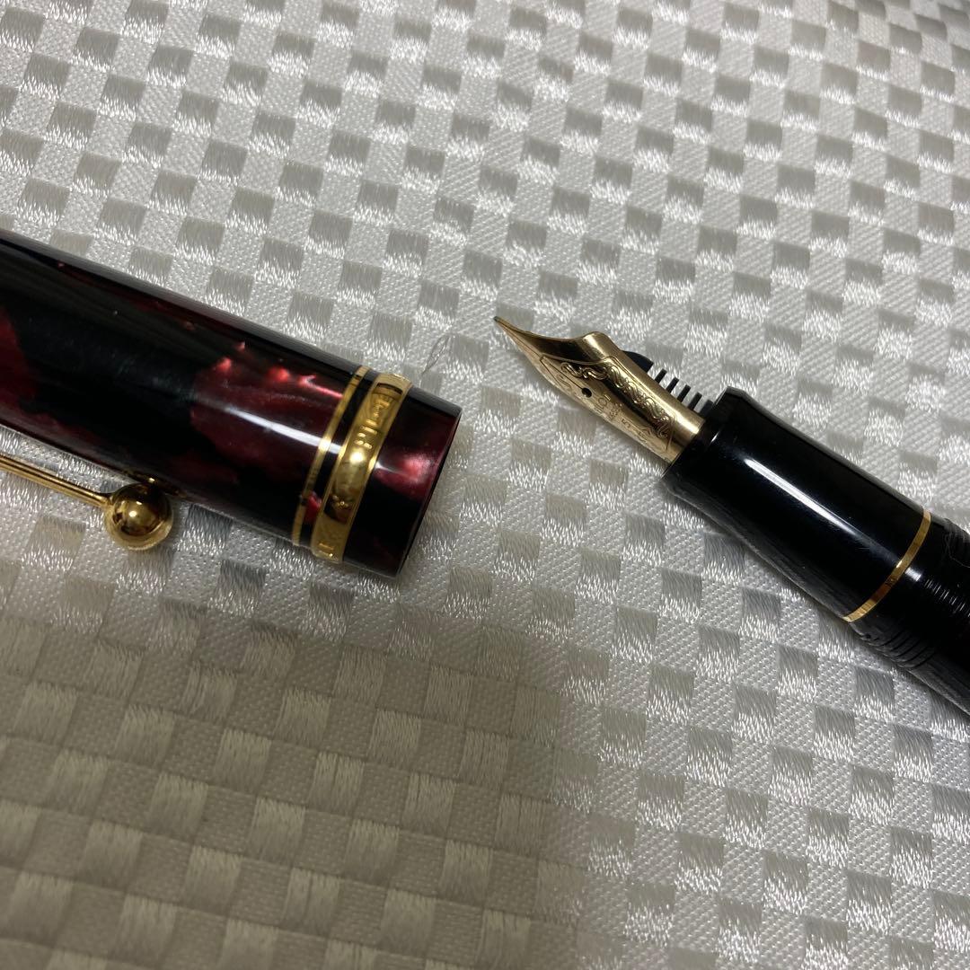 PILOT 万年筆 黒と赤のマーブル