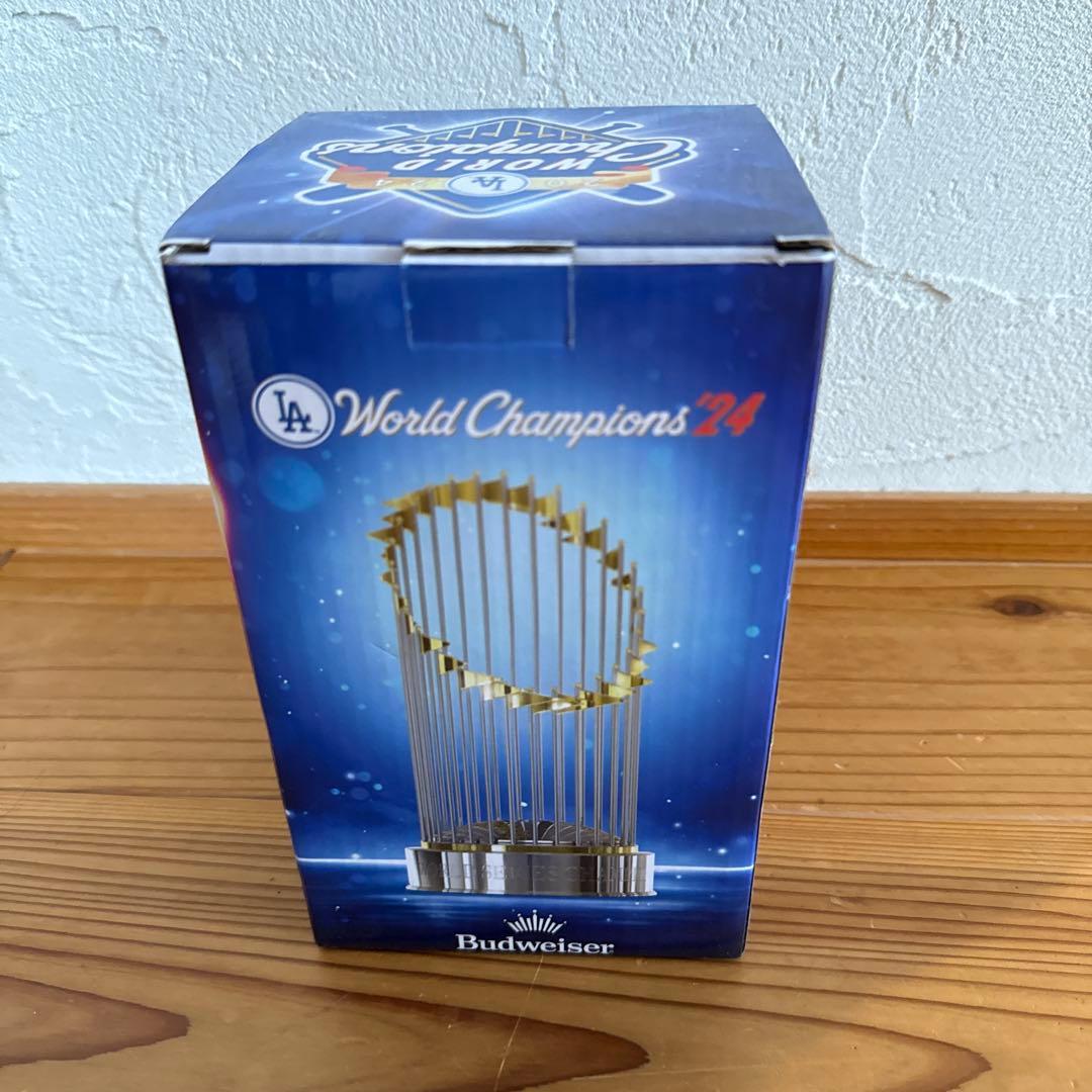 ドジャース レプリカトロフィー　2025/6/17スタジアム配布