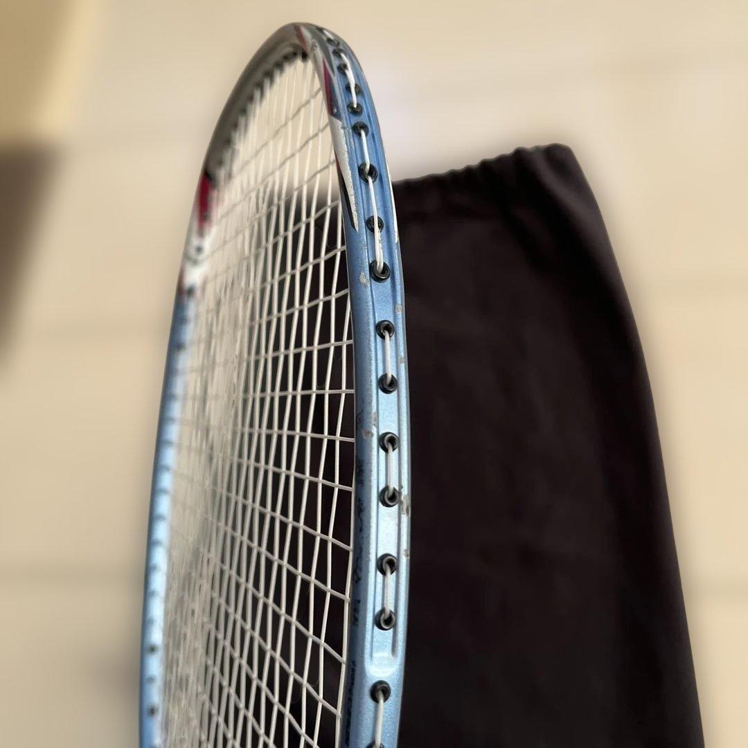 ヨネックス　VOLTRIC 30 バドミントンラケット 専用ケース付き