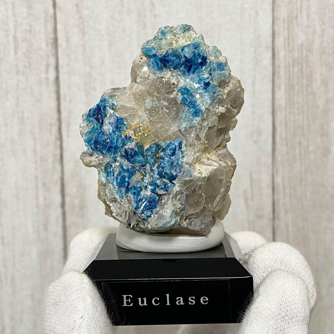 ユークレース　母岩付き　ジンバブエ産　鉱物標本　原石鉱石　天然石　ストーン