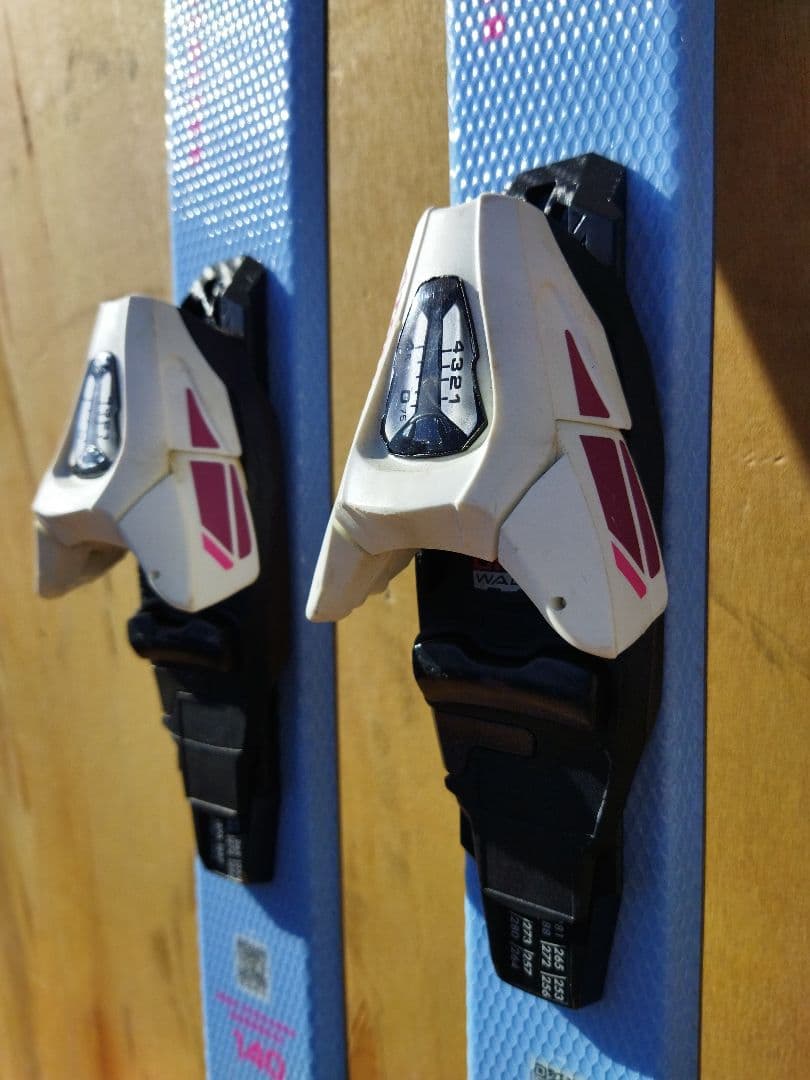 アトミック　ATOMIC REDSTER　140 GL ピンク 青　スキー　板