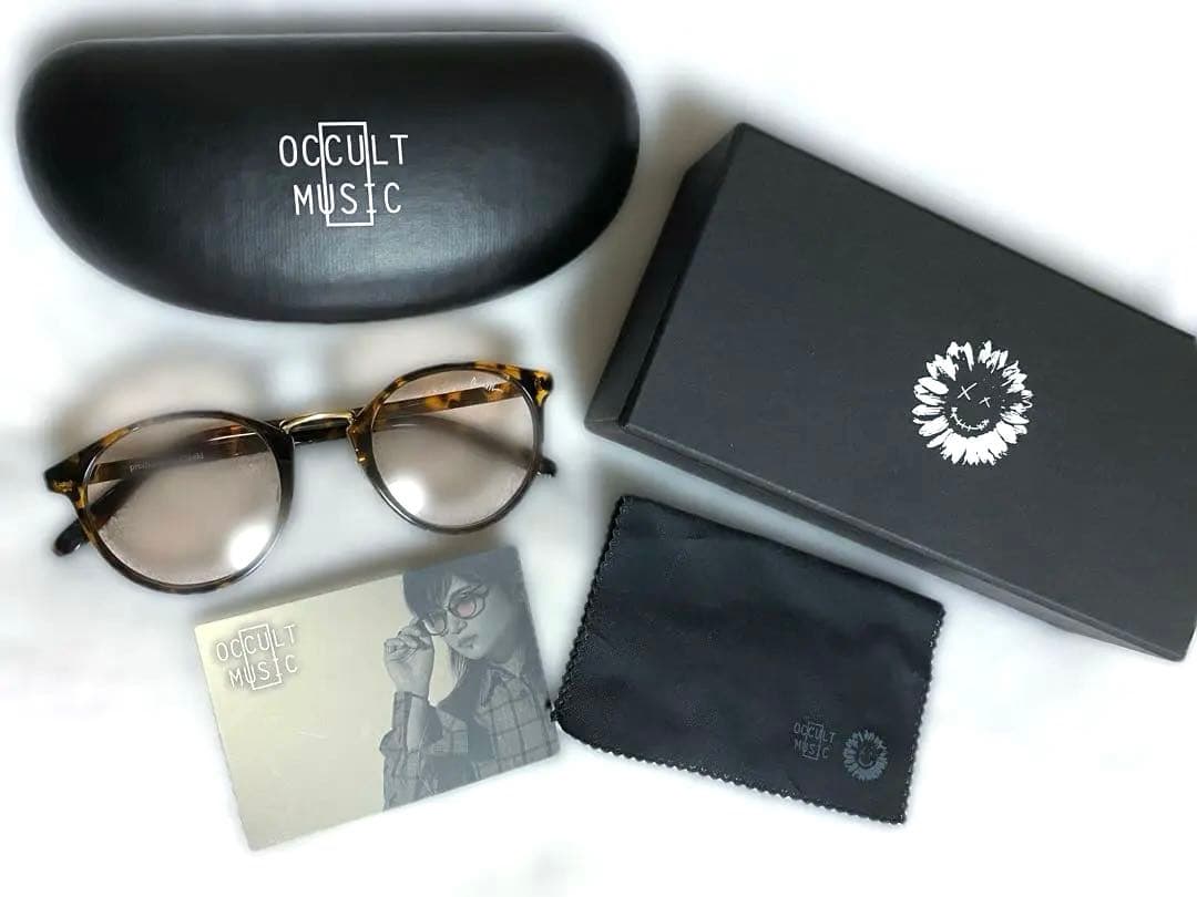 DEZERT メンバープロデュースサングラス