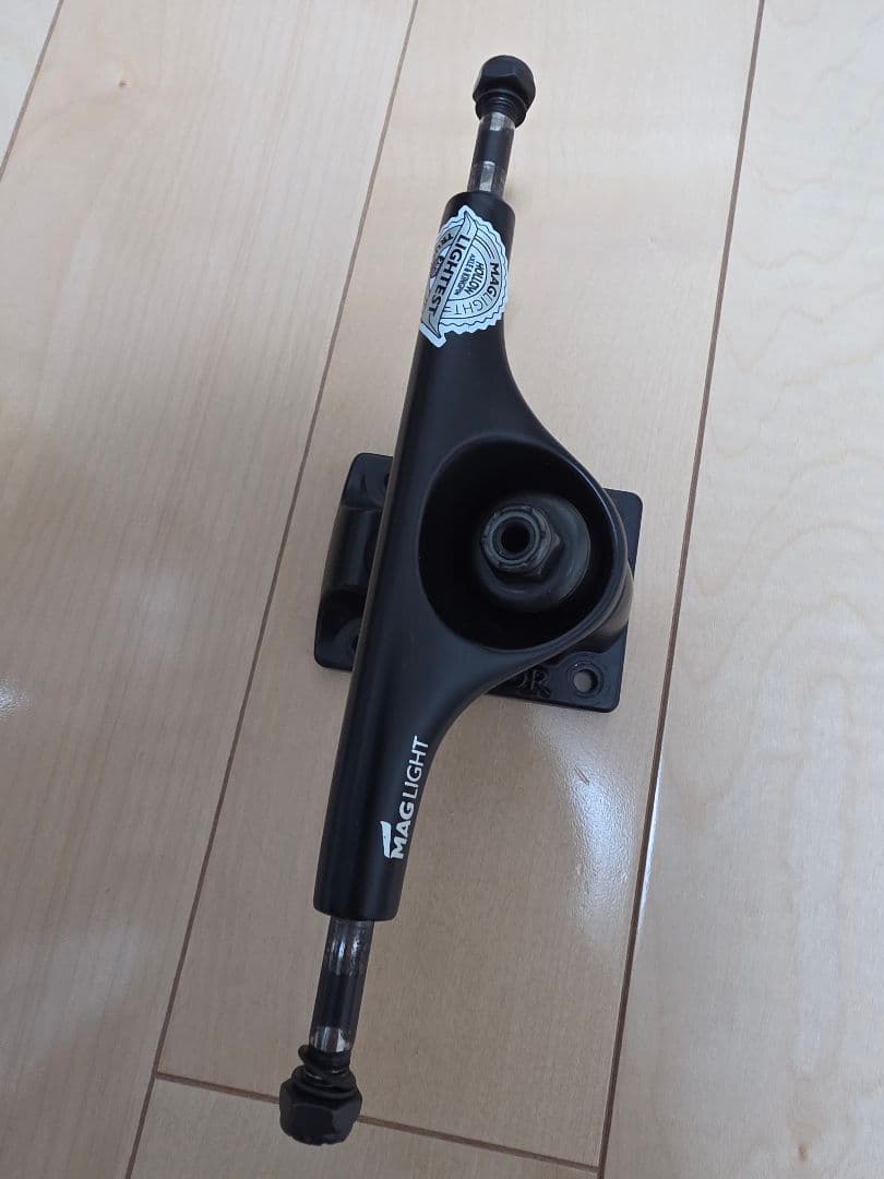 TENSOR TRUCKテンサートラックMAG LIGHT5.5 LO ブラック