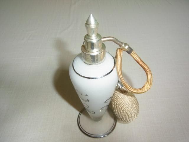 非売品'50年代◆資生堂 白ガラスに銀唐草象嵌 ポンプ布部分は絹 アトマイザー