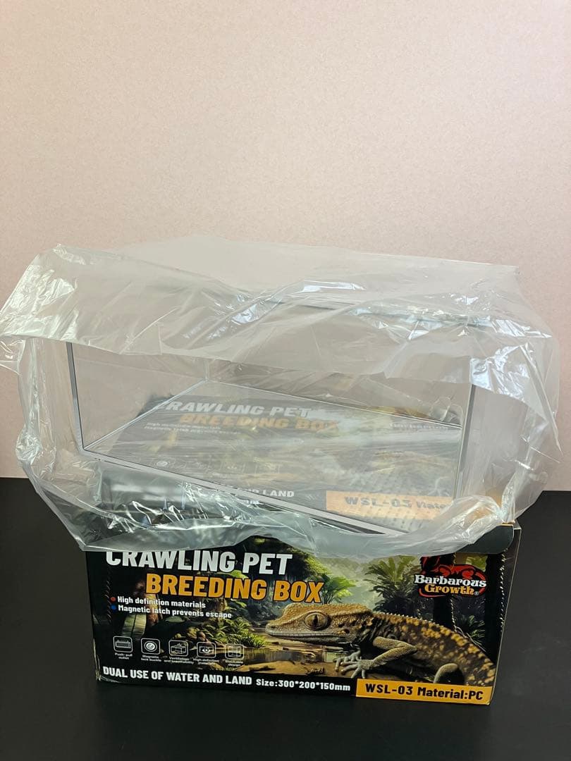 【新品未使用】爬虫類ケージ　ゲージ　アクリル　マグネット　スライド式 6box