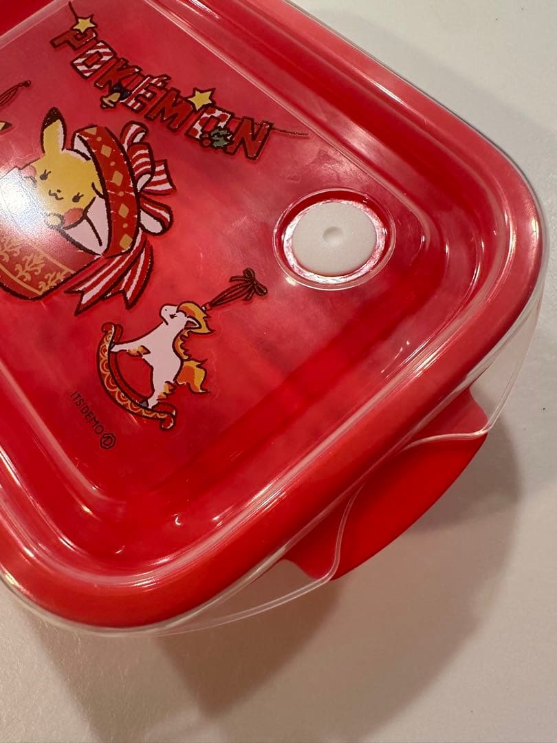 イッツデモ　ポケモン　クリスマスモチーフ　保存容器