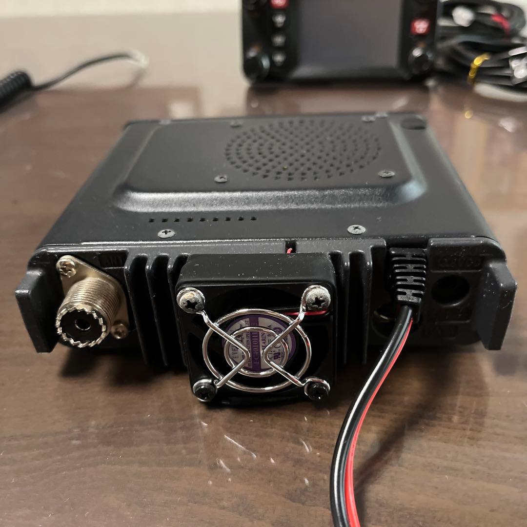 八重洲無線　144/430MHz FM／デジタルカートランシーバー