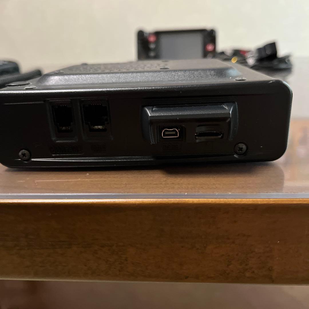 八重洲無線　144/430MHz FM／デジタルカートランシーバー