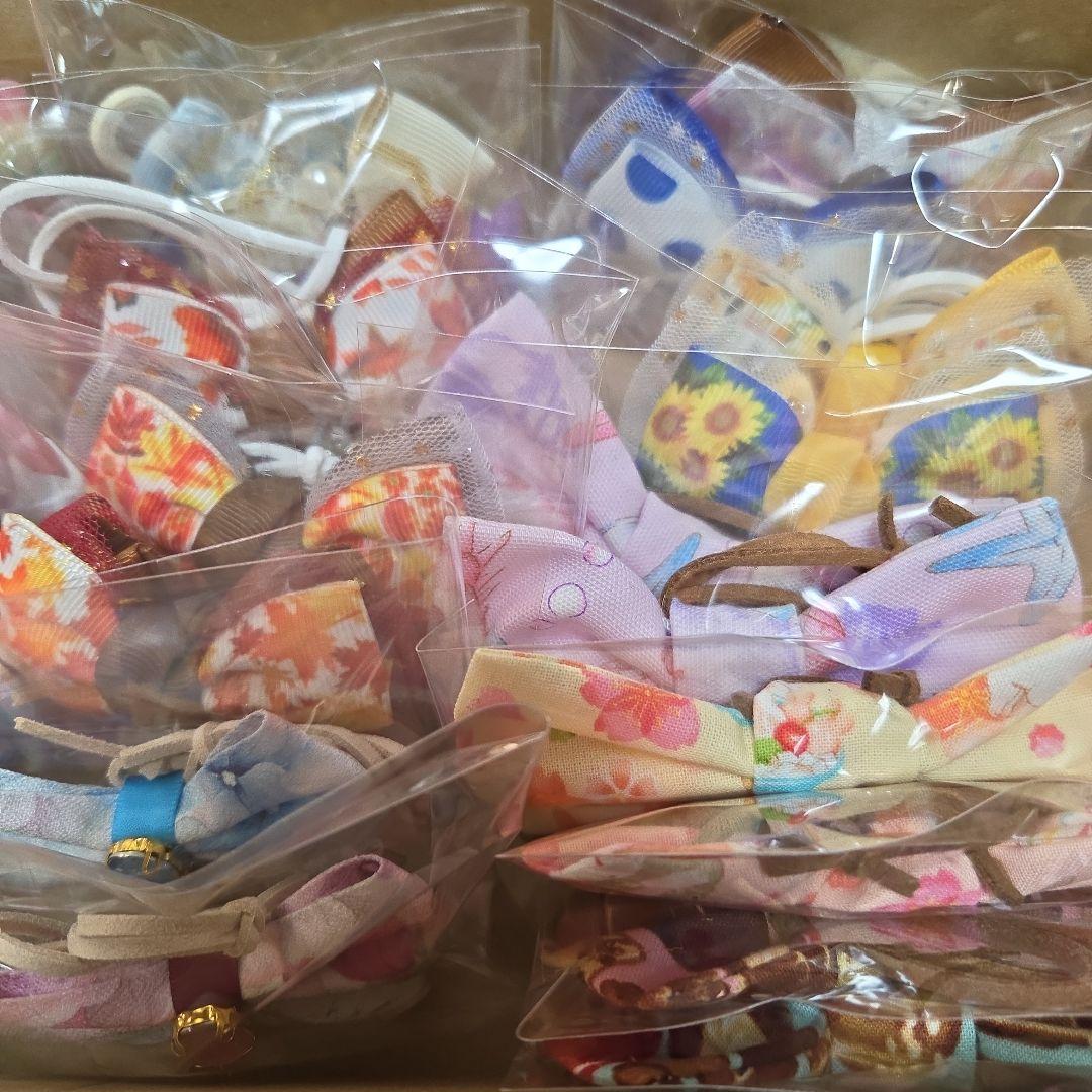 カラフルな犬用ネックアクセサリーセット