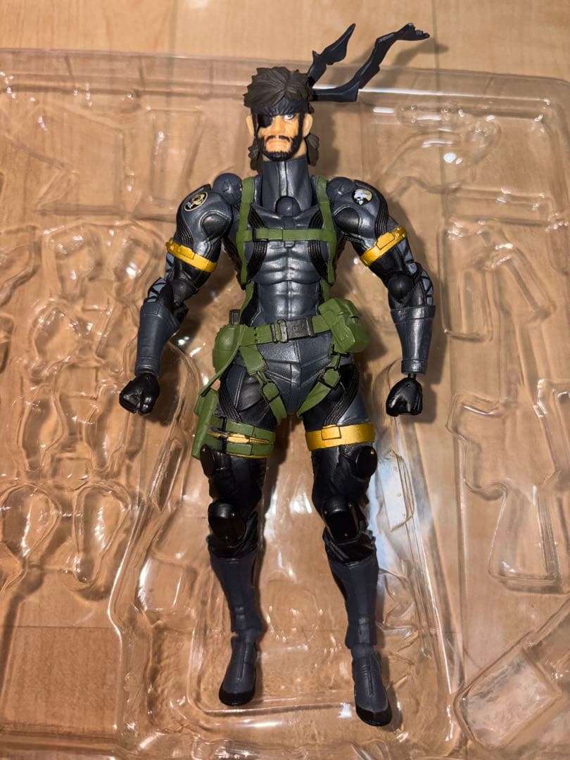 リボルテックヤマグチ　メタルギアソリッド　ピースウォーカー スネークフィギュア