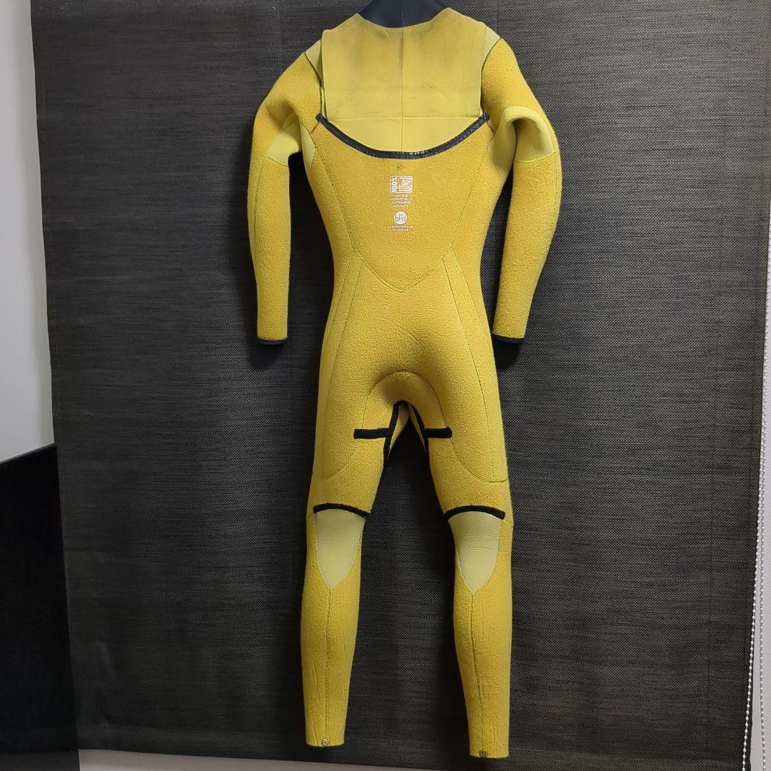 セミドライ　ウェットスーツ delphi