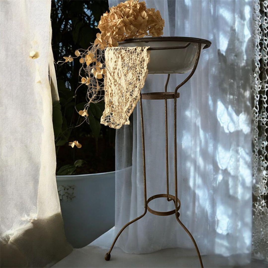 アンティーク ホーロー 洗面台　ボウル タオル掛け付き　三脚スタンド