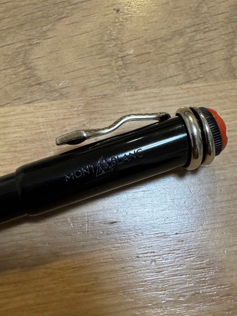 モンブラン ヘリテイジコレクション ルージュ&ノワール ボールペン 132110