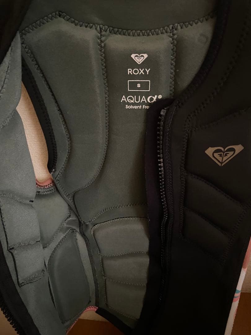 ROXY ノースリーブウェットスーツベストAQUAα Sサイズ