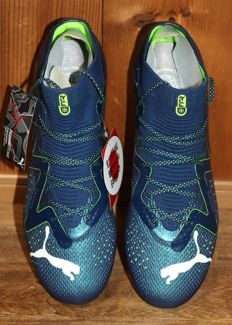 新品 プーマフューチャーアルティメット HG/AGサッカースパイク27.5cmⒽ