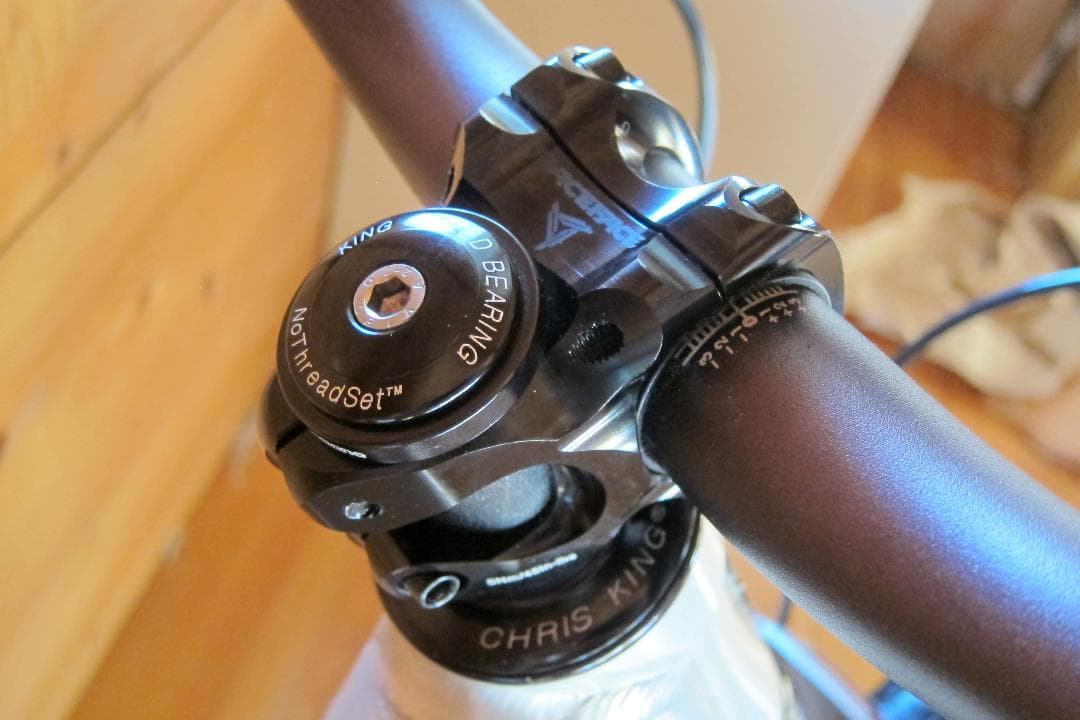 Intense Tazer HT ダートジャンプ／ストリートカスタム