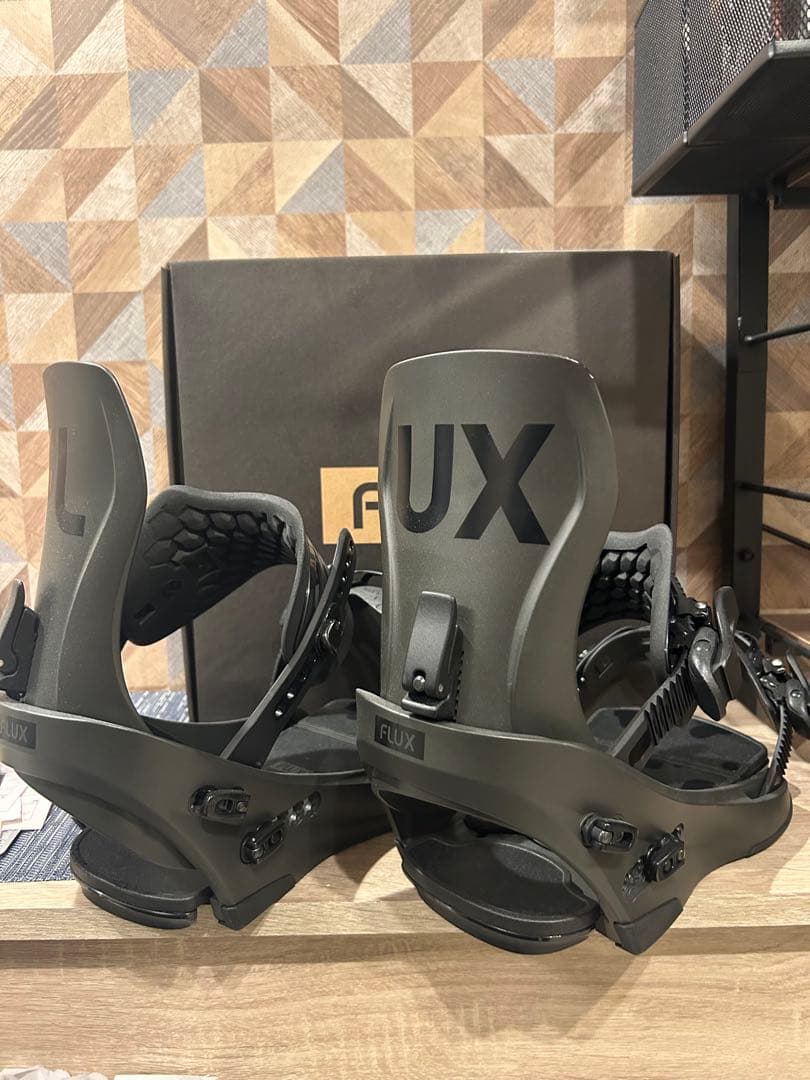 24-25 flux cv LTD Mサイズ 使用回数:リフト一本のみ