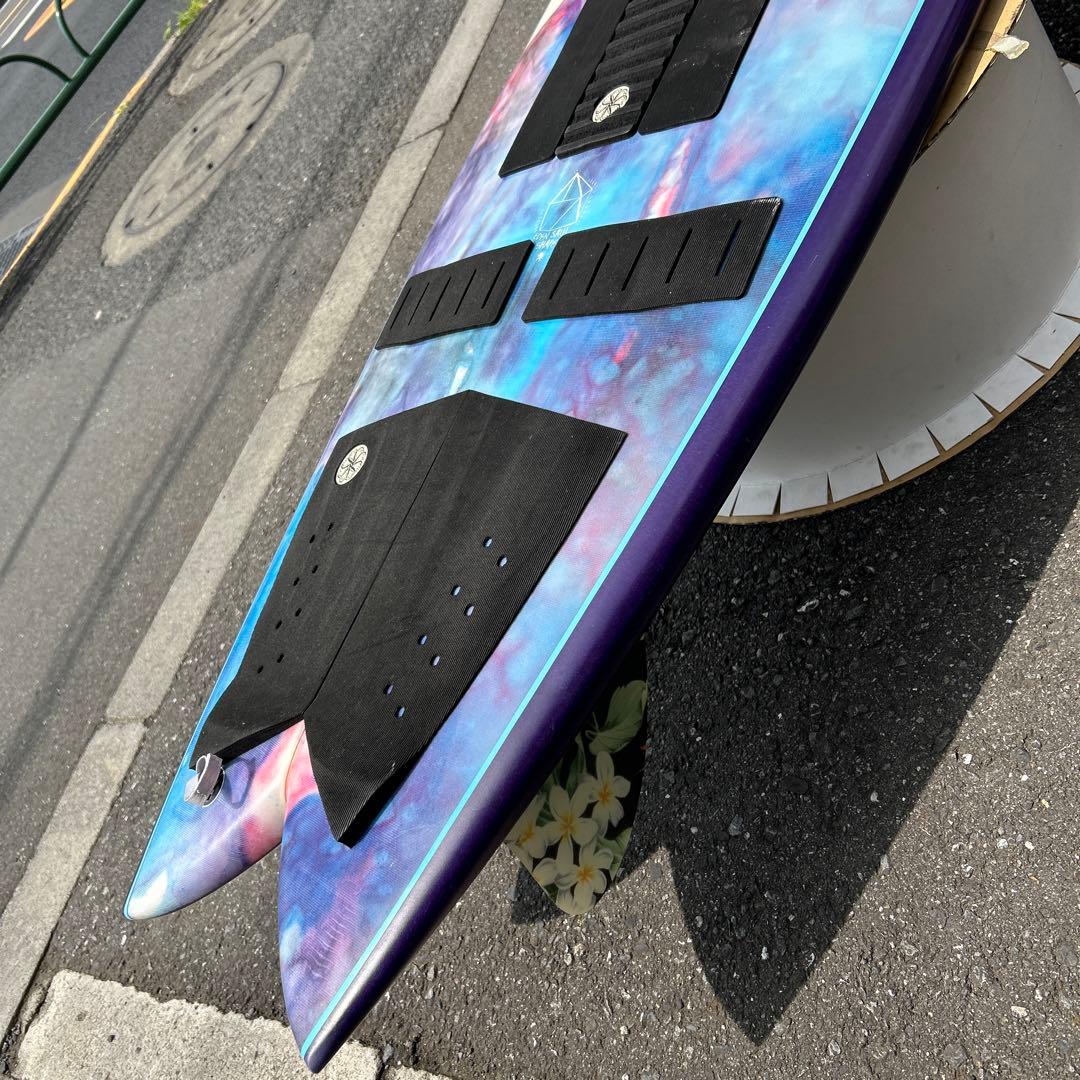 DEADKOOKS twin フィン　サイズ5.6 お値引き不可