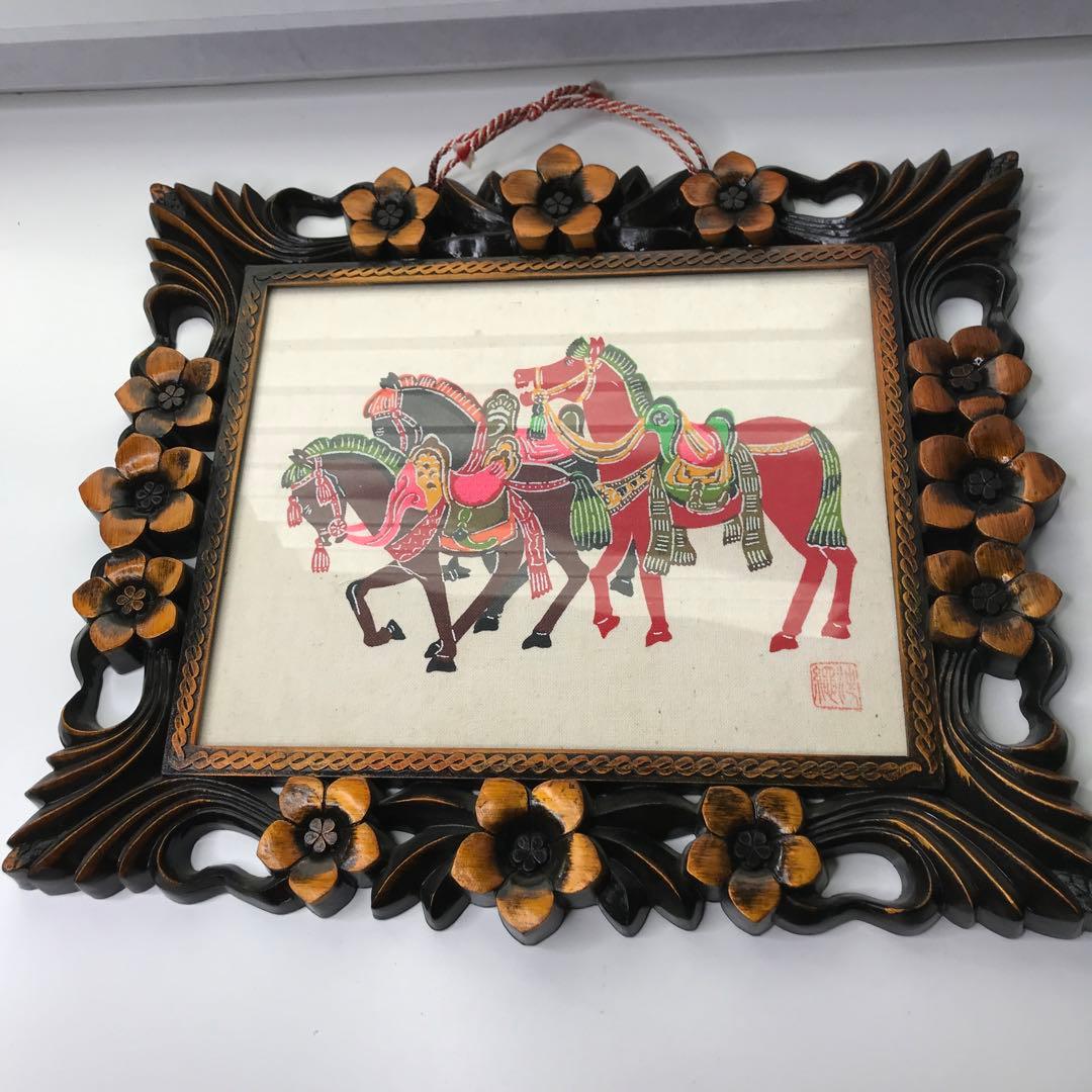 馬の絵 花装飾付き木製フレーム 琉球紅型