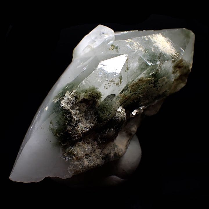 【パキスタン/バロチスタン産】クローライトイン(カーバチャー、ベント)クォーツ