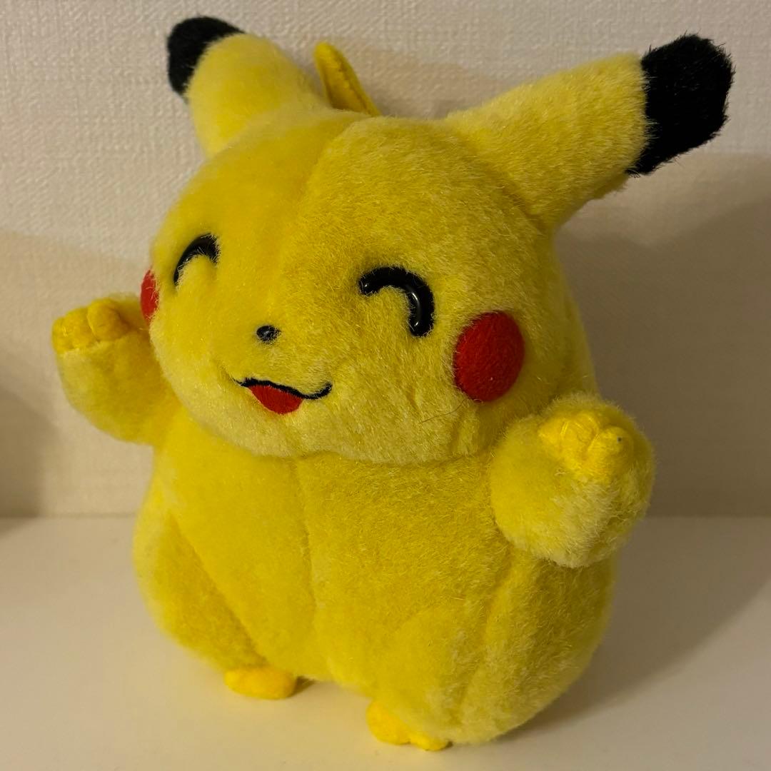 ピカチュウ ぬいぐるみ 初期ピカ TOMY 笑顔 にっこり