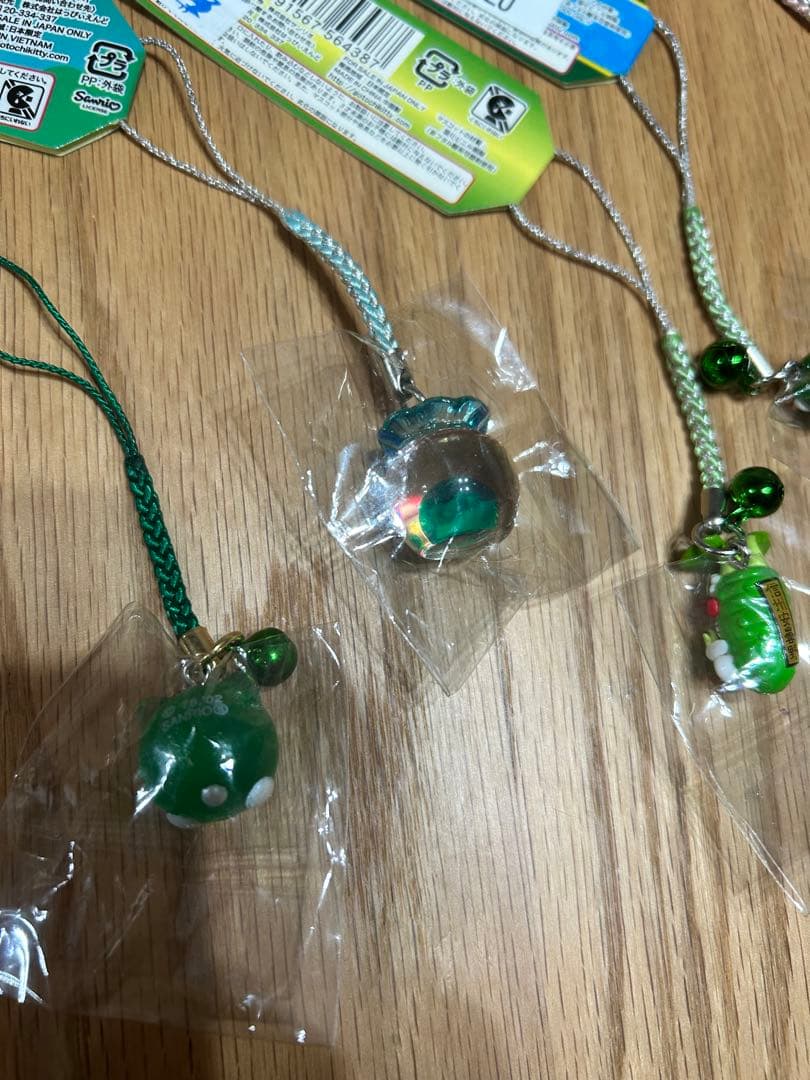 ご当地キティ　レア　根付けストラップ　北海道　まりも　クリア