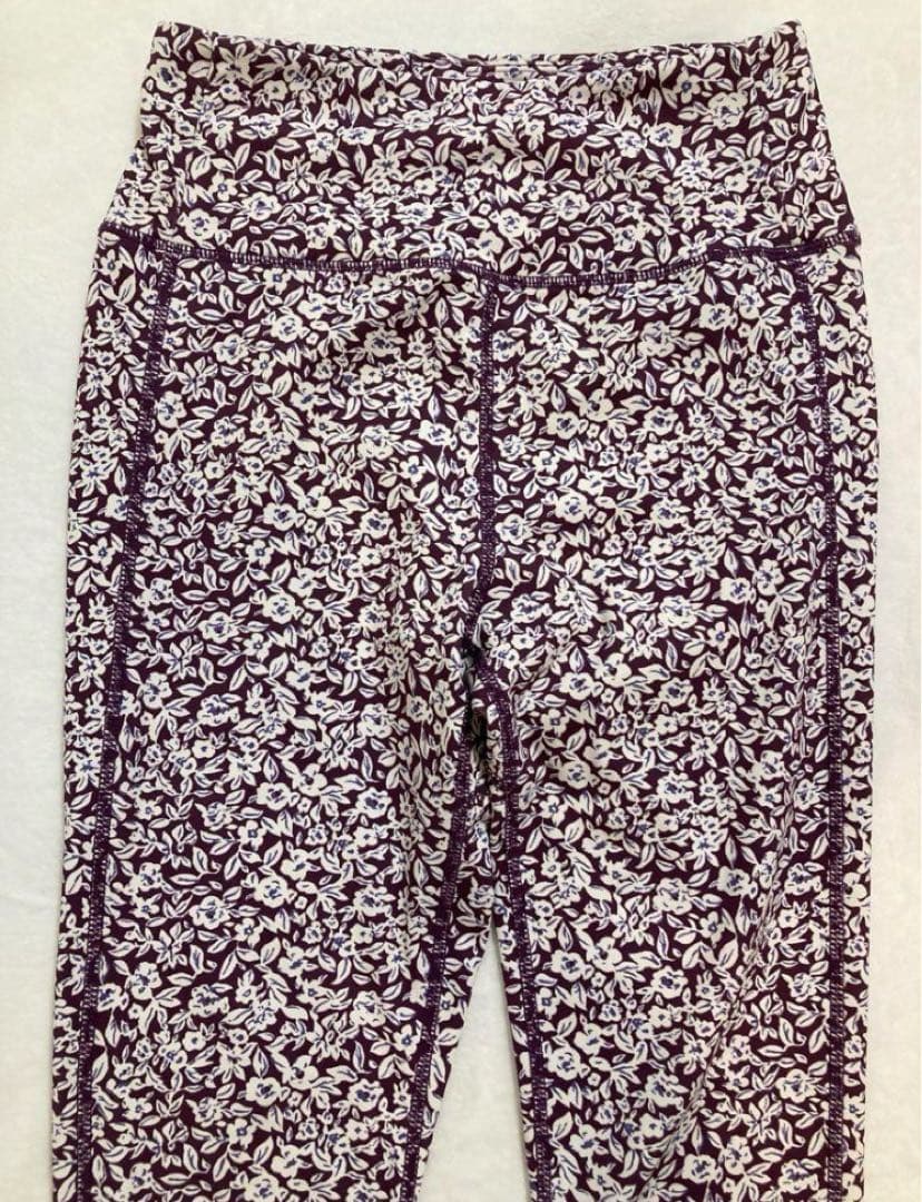 新品　emmi yoga エミヨガ　フラワーレギンス　小豆色×藤色S