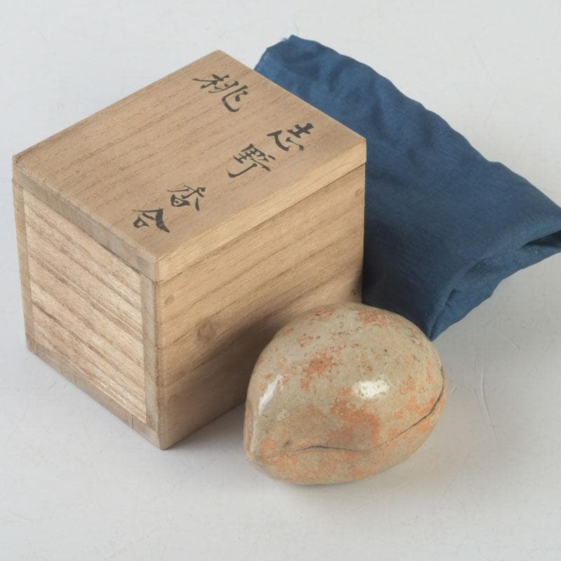 茶道具　志野焼　桃香合　時代箱付　V　9868