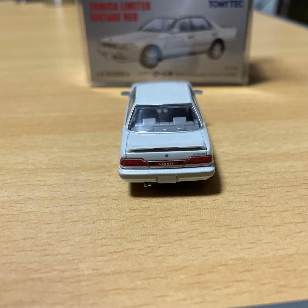 ローレル　トミカリミテッドヴィンテージ　ミニカー