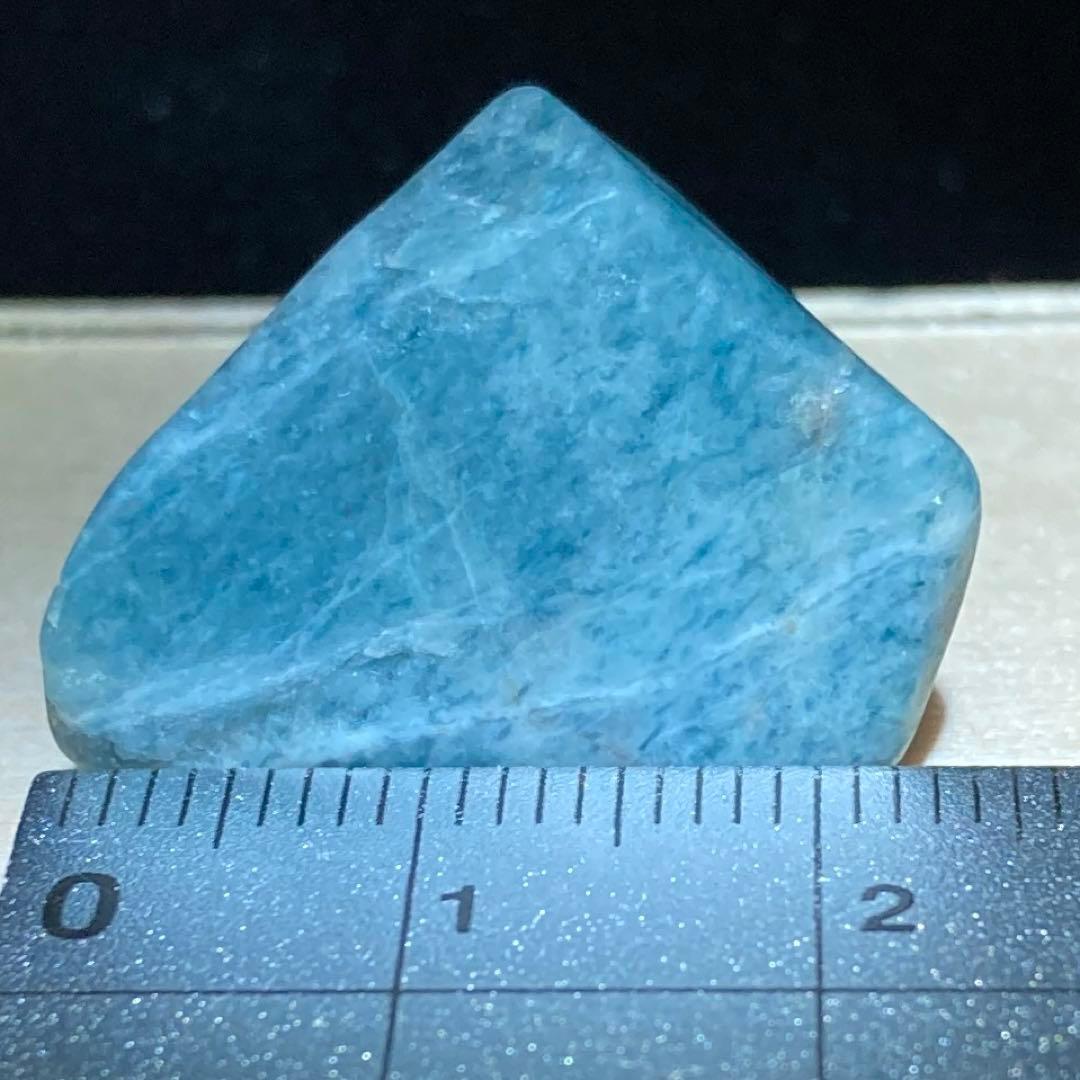 【Premium】糸魚川翡翠　入りコン沢　宝石質 青翡翠　原石　7.7ｇ