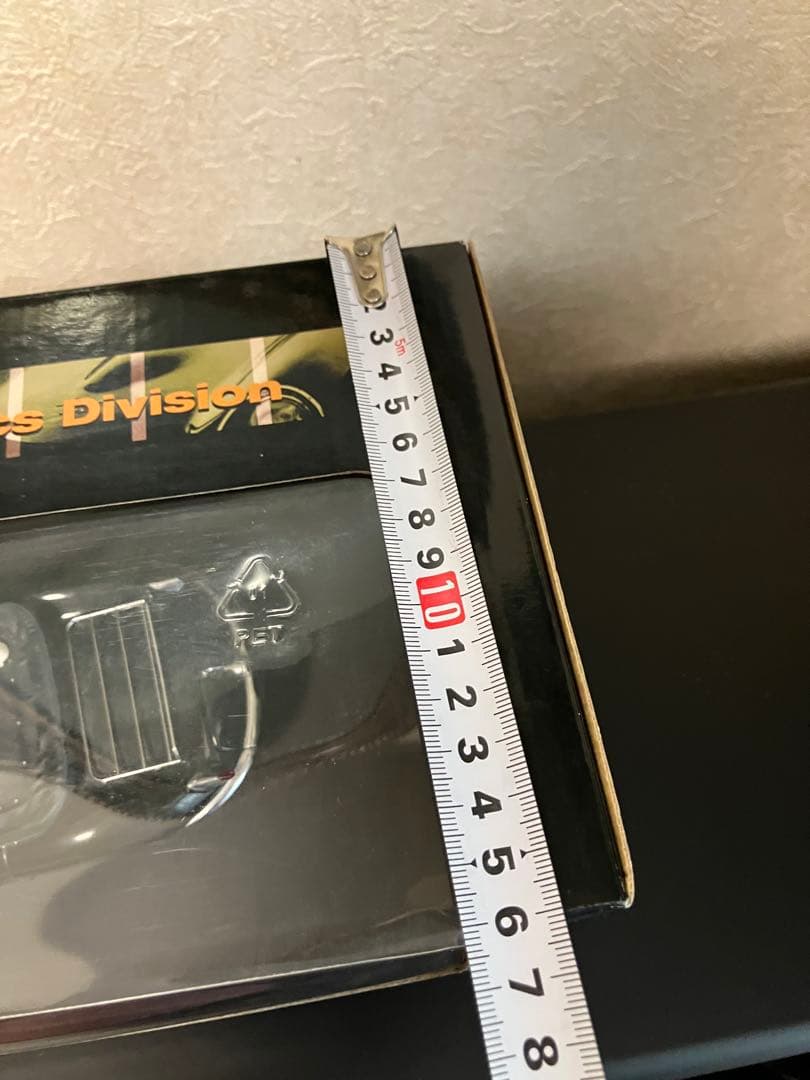 ジャガー Jaguar XK SS 1/18 STEVE MCQUEEN