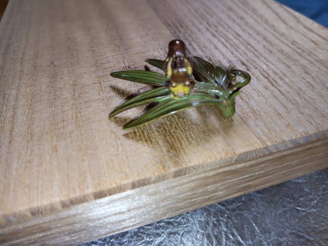 清課堂　鋳銅【竹に雀】香立＆錫【石目雪輪】皿　共箱付属