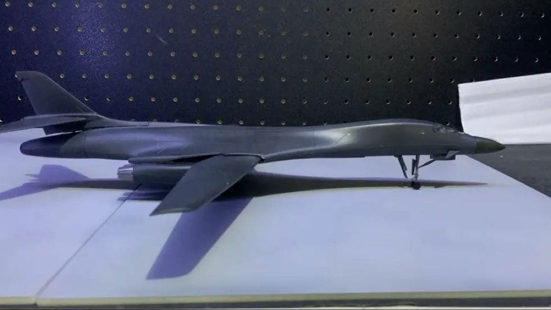 1/144スケールB-1Bランサー爆撃機エースコンバット、オーシア空軍